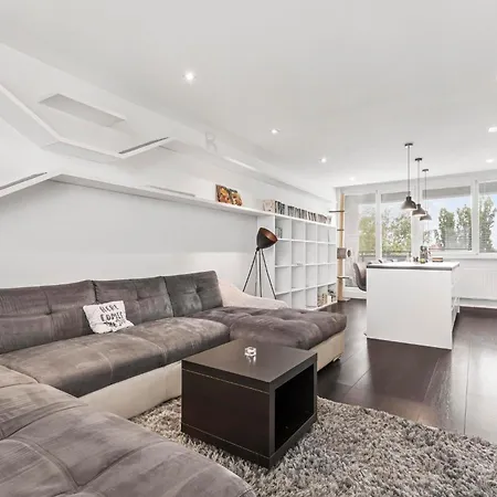 아파트 Ah Family Vilova Ac 브라티슬라바